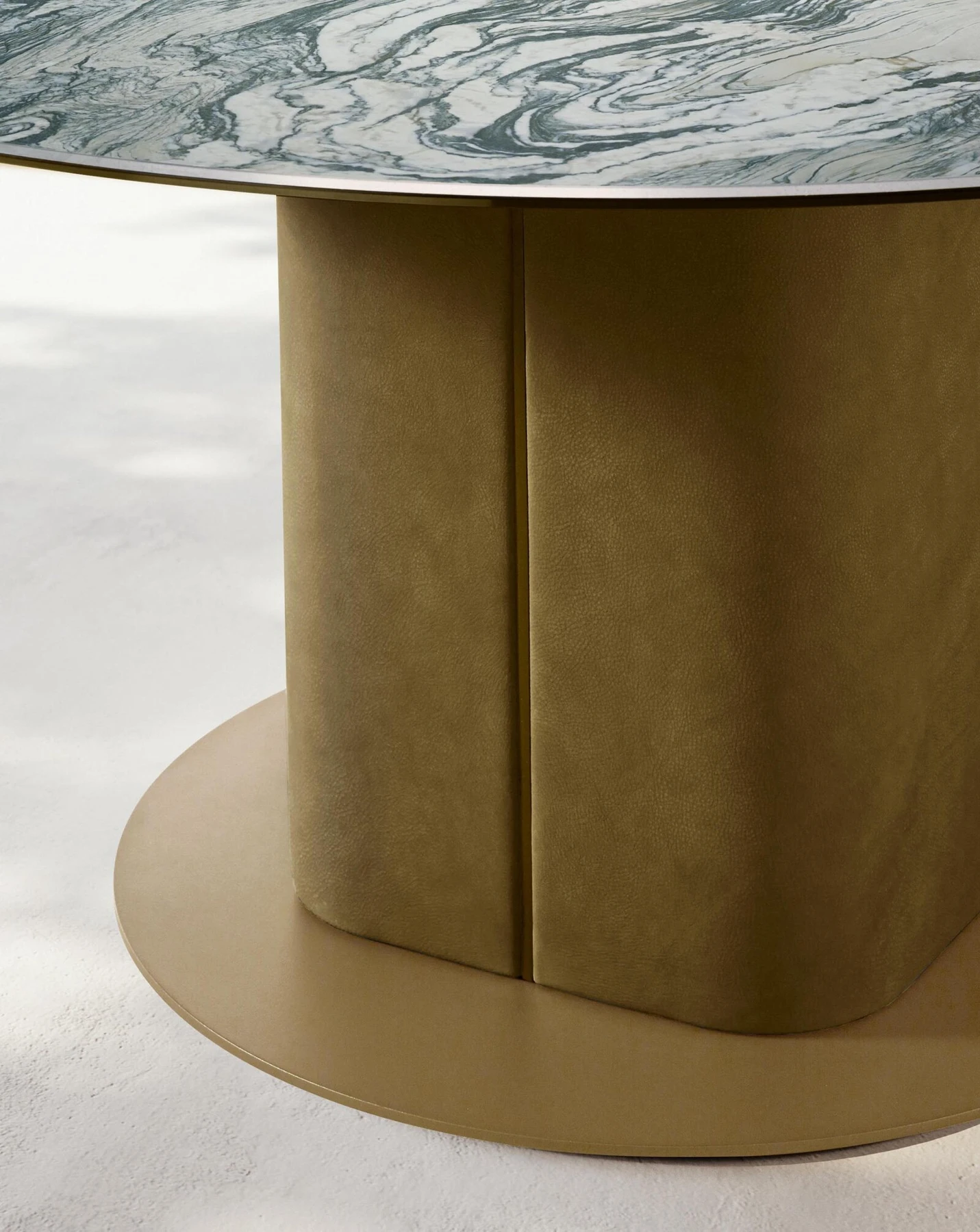 Milos dining tables &middot; 6