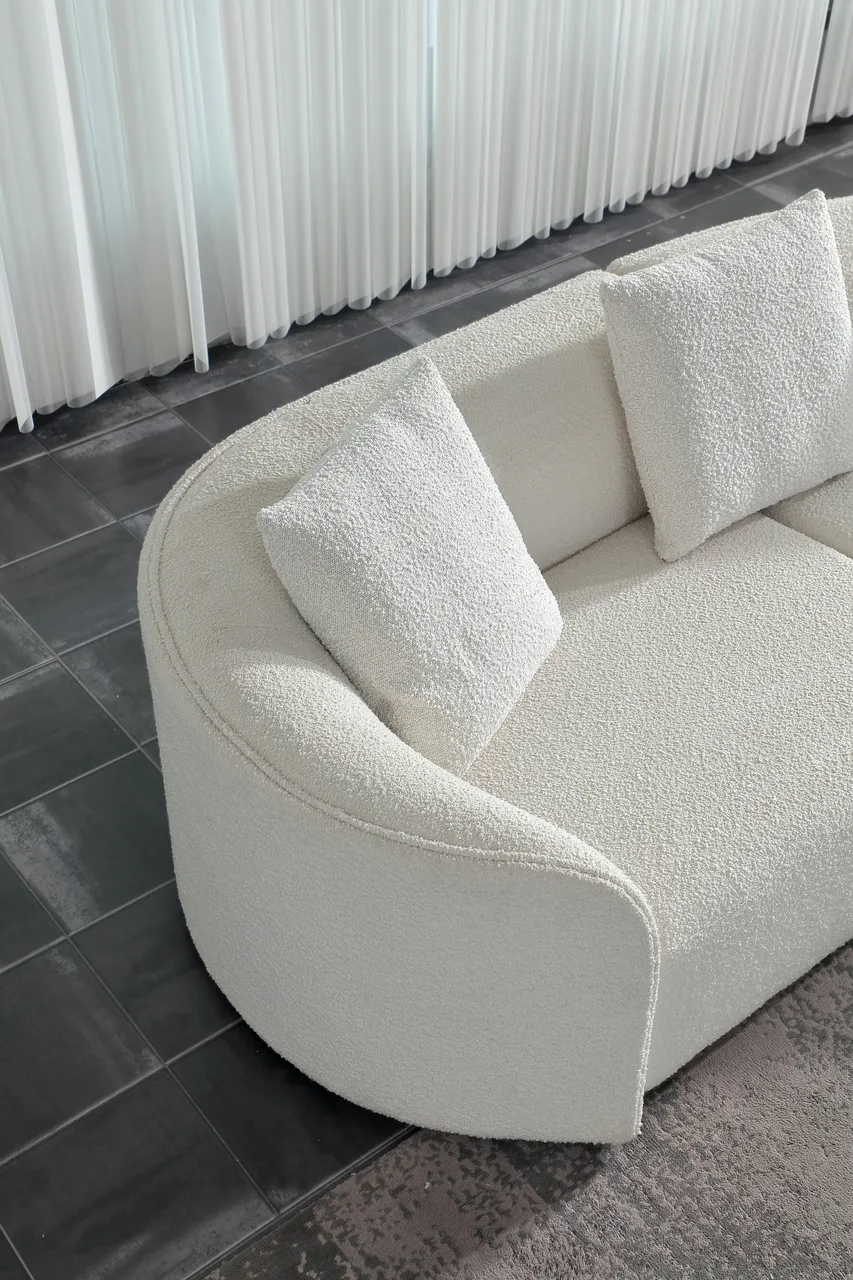 Long Island Curve Sofa &middot; 5